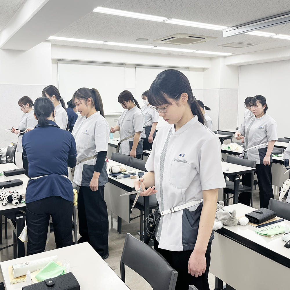 １年生、トリミング準備②
